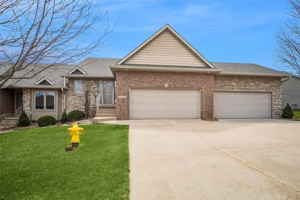 15414 Oakwood Drive, Urbandale, IA 50323