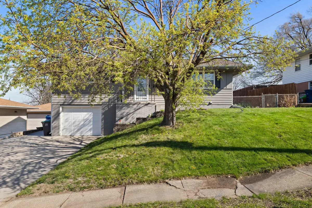 2412 Mansfield Drive, Des Moines, IA 50317 - #1