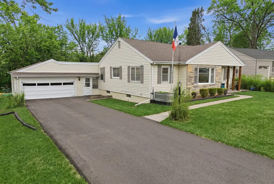 6635 Sunset Terrace, Windsor Heights, IA 50324 - #2