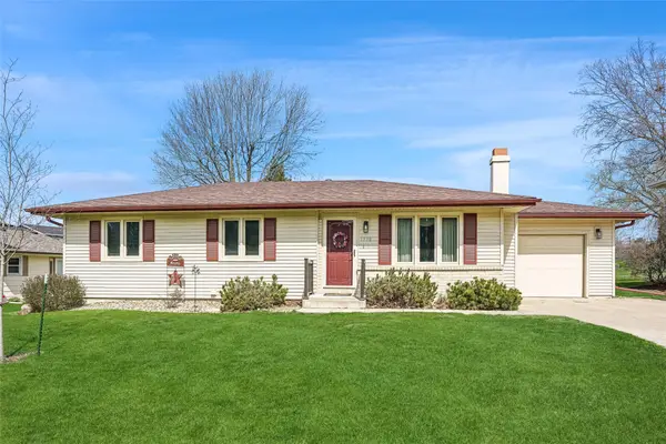 1530 S 15th Avenue W, Newton, IA 50208