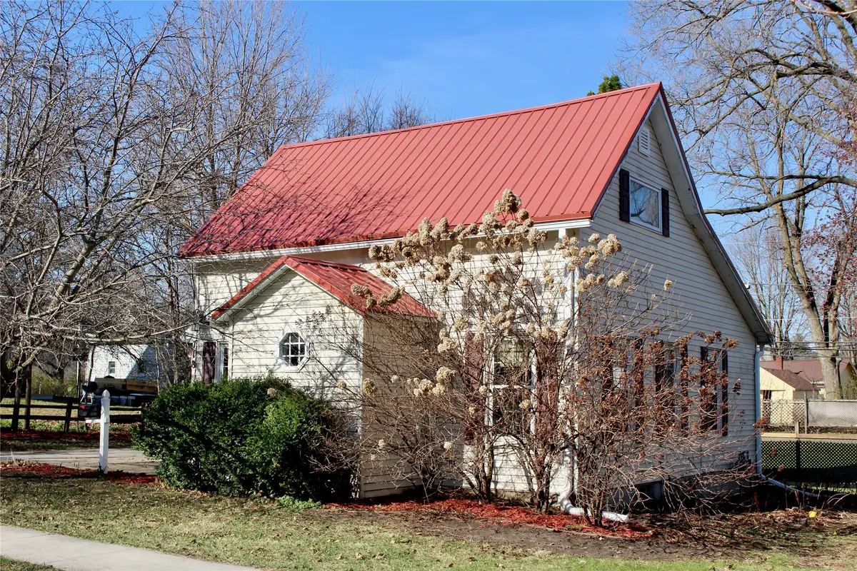 718 7th Street, Nevada, IA 50201 - #1