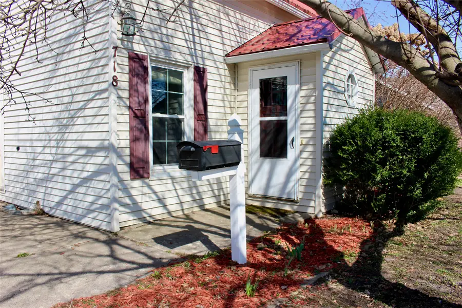 718 7th Street, Nevada, IA 50201 - #2