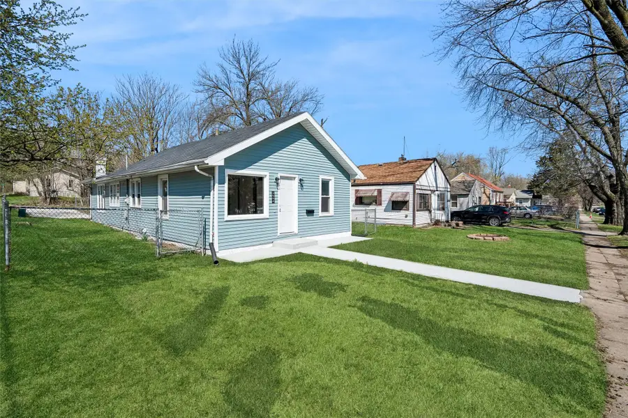 3004 Bowdoin Street, Des Moines, IA 50313 - #2