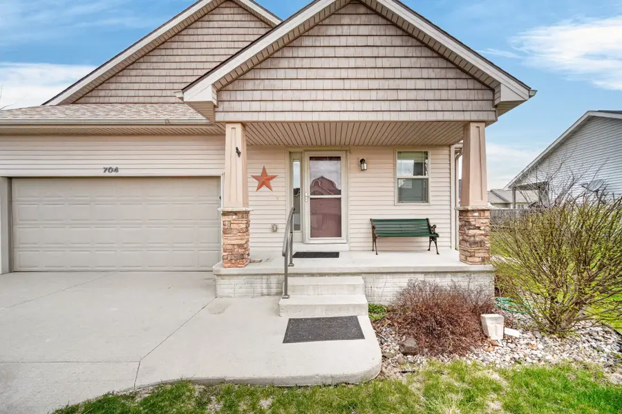 704 N 14th Avenue, Winterset, IA 50273 - #2