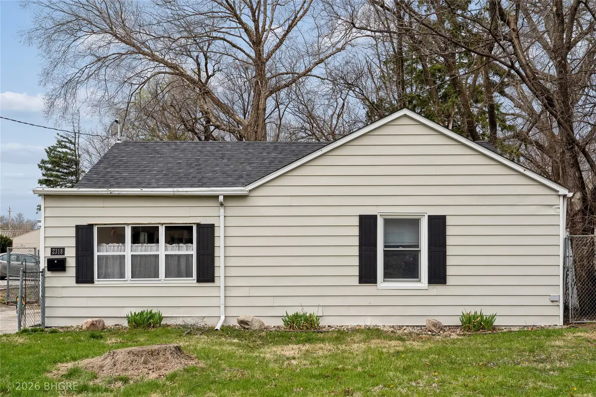 2318 56th Street, Des Moines, IA 50310 - #1