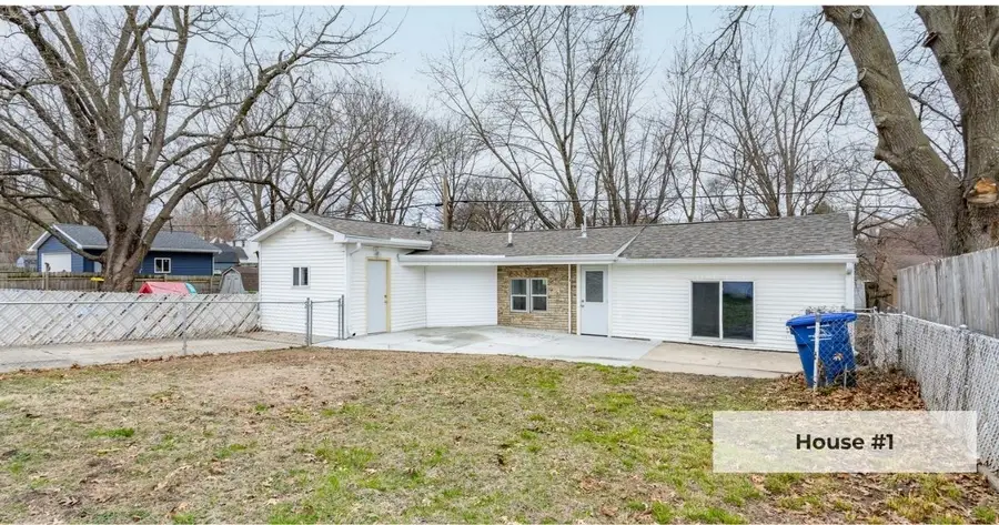 4040 6th Avenue, Des Moines, IA 50313 - #2