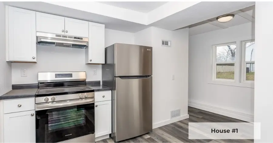 4040 6th Avenue, Des Moines, IA 50313 - #3