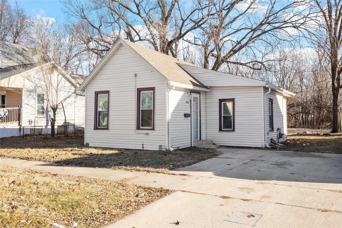 616 3rd Street, Perry, IA 50220 - #1