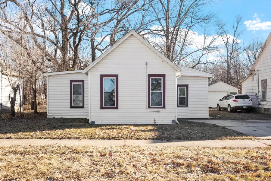 616 3rd Street, Perry, IA 50220 - #2
