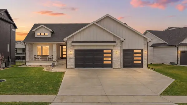 5021 148th Circle, Urbandale, IA 50323