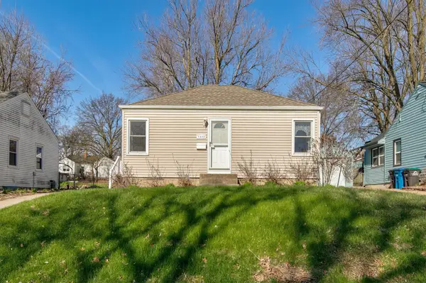 1332 55th Street, Des Moines, IA 50311