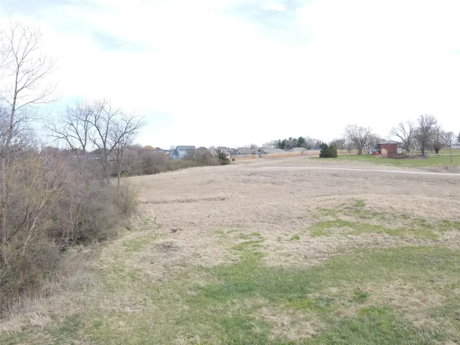 1000 N Y Street, Indianola, IA 50125 - #2