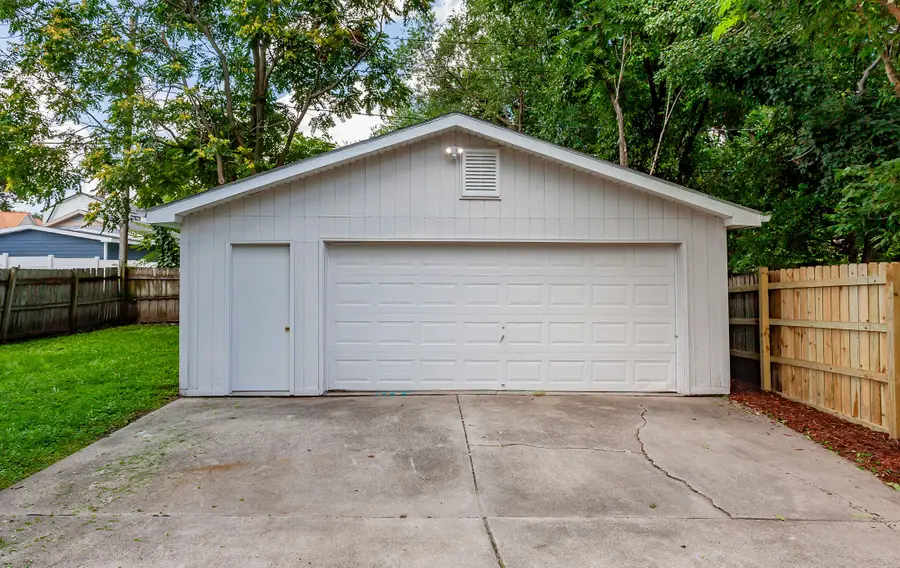 1614 E 13th Street, Des Moines, IA 50316 - #3