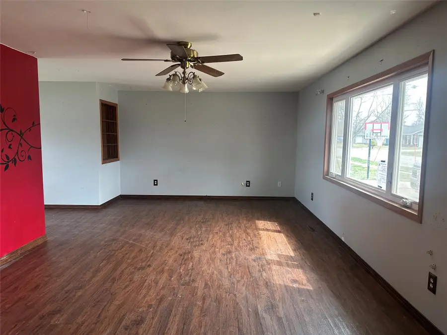 407 11th Avenue, Grinnell, IA 50112 - #2