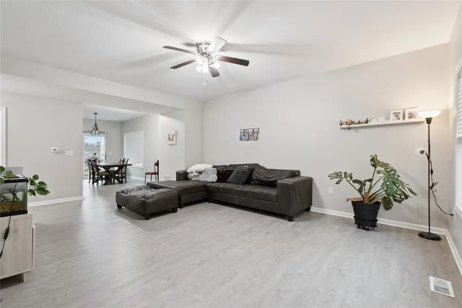 9120 Greenspire Drive #108, West Des Moines, IA 50266 - #3