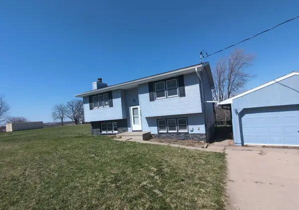 700 S Vine Street, Hartford, IA 50118