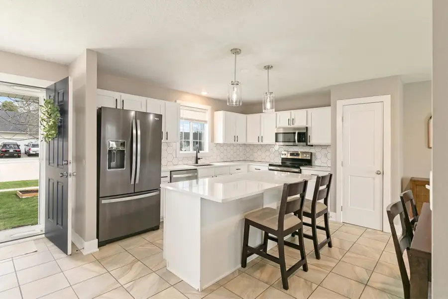 470 SE Cardinal Lane, Waukee, IA 50263 - #2