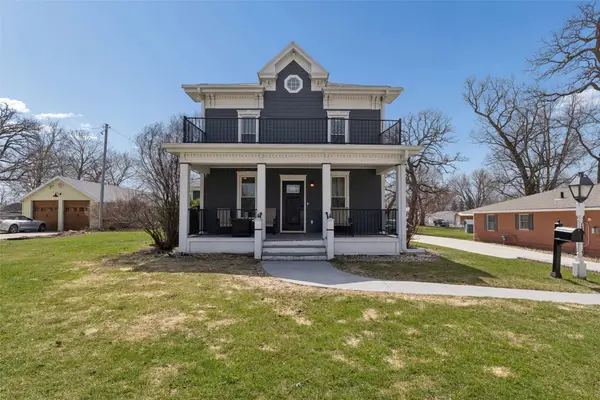 1417 Main Avenue, Clear Lake, IA 50428