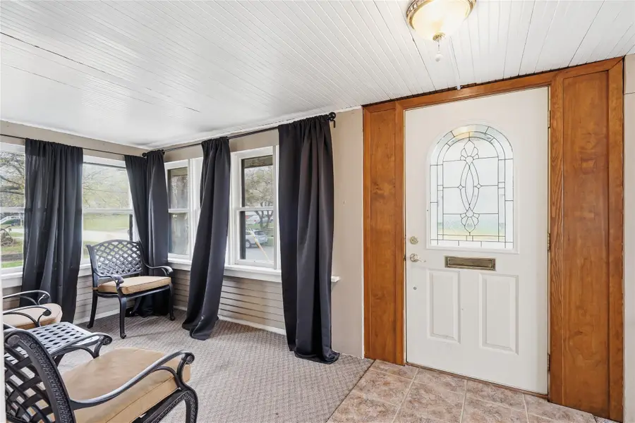 1602 E 32nd Court, Des Moines, IA 50317 - #3