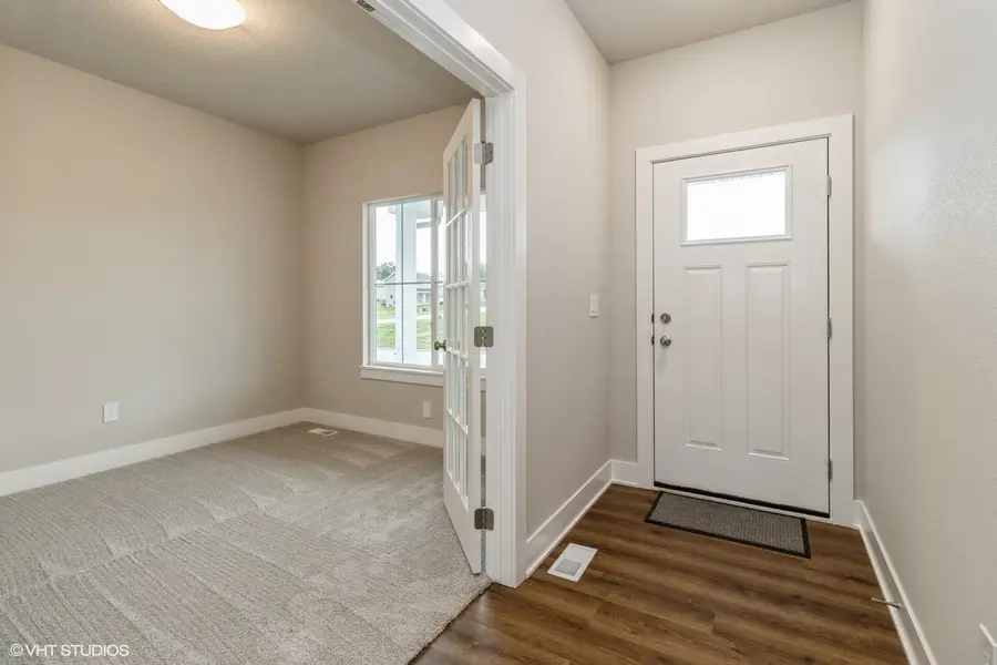 5656 Brookview Avenue, Des Moines, IA 50317 - #3