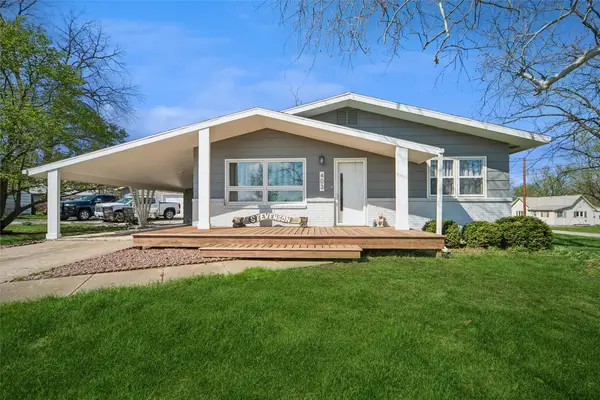 403 Washington Street, Melcher Dallas, IA 50062