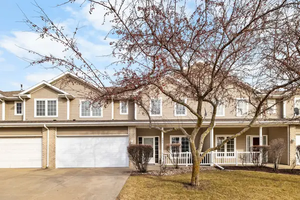 1237 S 52nd Street #805, West Des Moines, IA 50265