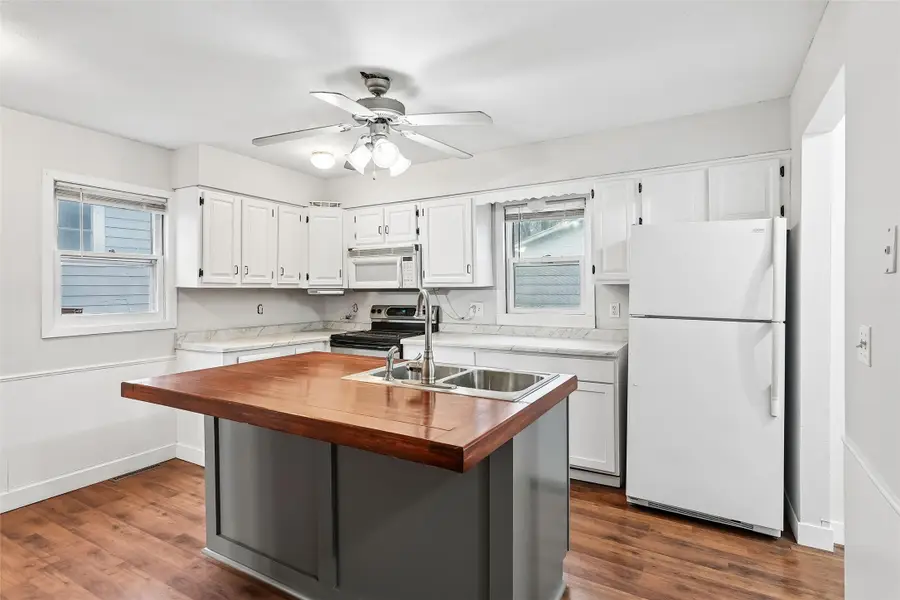 1304 Hull Avenue, Des Moines, IA 50316 - #3