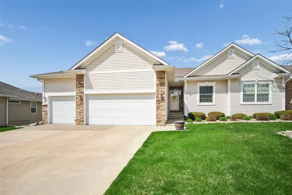 14315 Greenbelt Drive, Urbandale, IA 50323