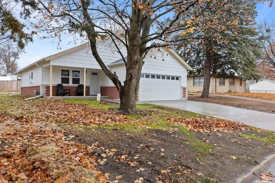 2505 E 40th Street, Des Moines, IA 50317 - #3