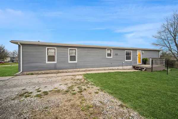 1801 S E Drive, Indianola, IA 50125