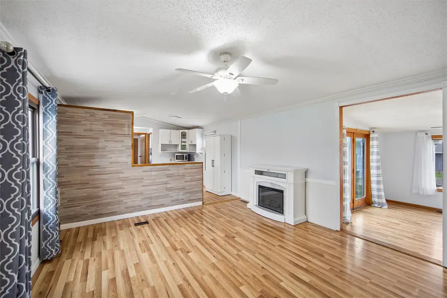 1801 S E Drive, Indianola, IA 50125 - #2