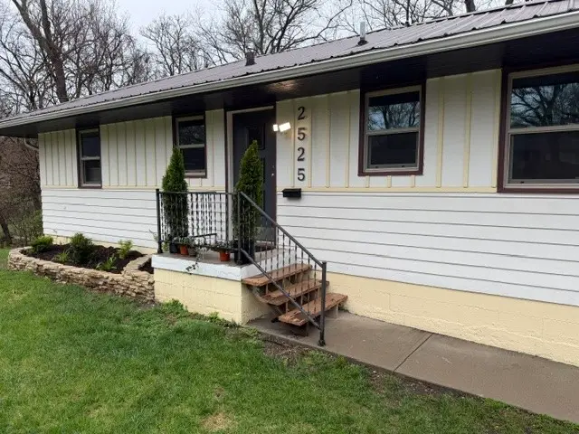 2525 27th Street, Des Moines, IA 50310 - #2