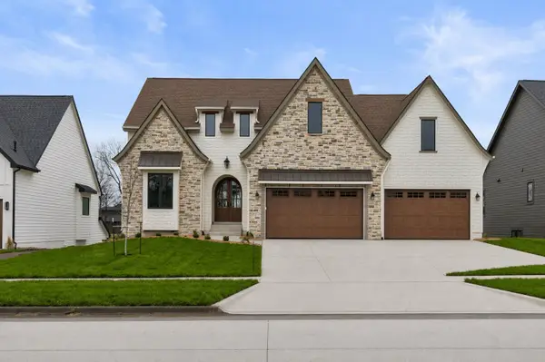 8027 NW 106th Court, Johnston, IA 50131