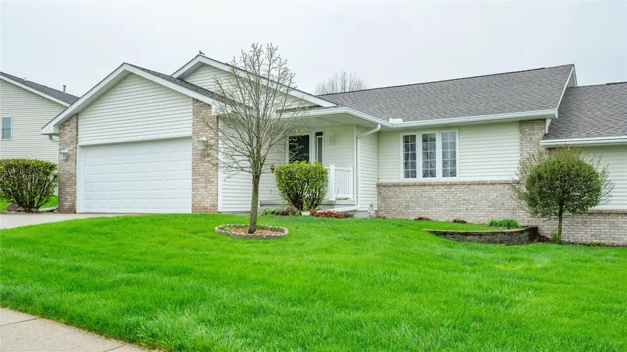 724 S 11th Street, Adel, IA 50003 - #2