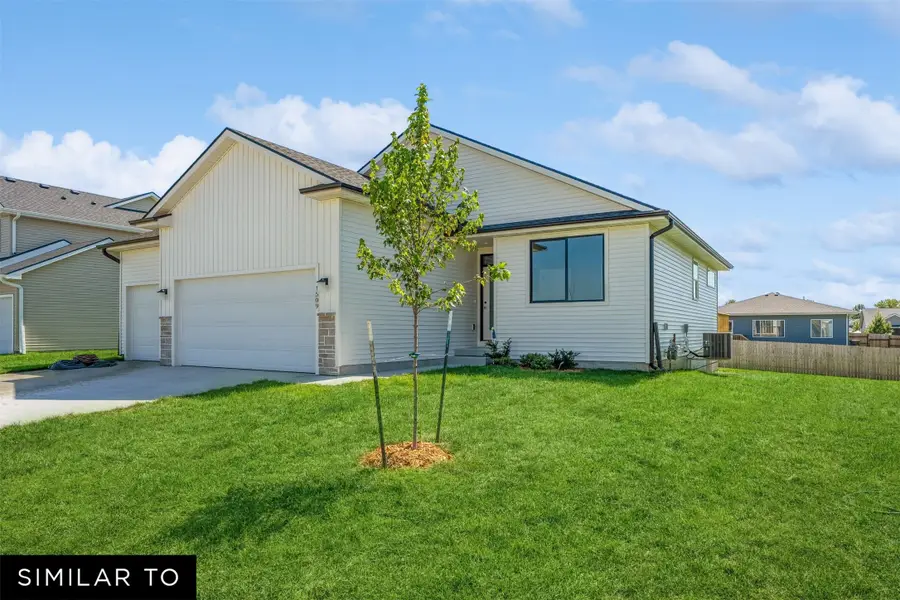 198 NE Wildflower Drive, Pleasant Hill, IA 50327 - #2