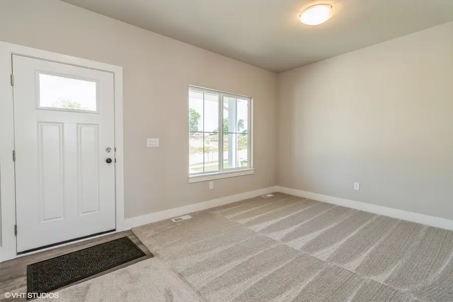 2426 E 50th Court, Des Moines, IA 50317 - #2