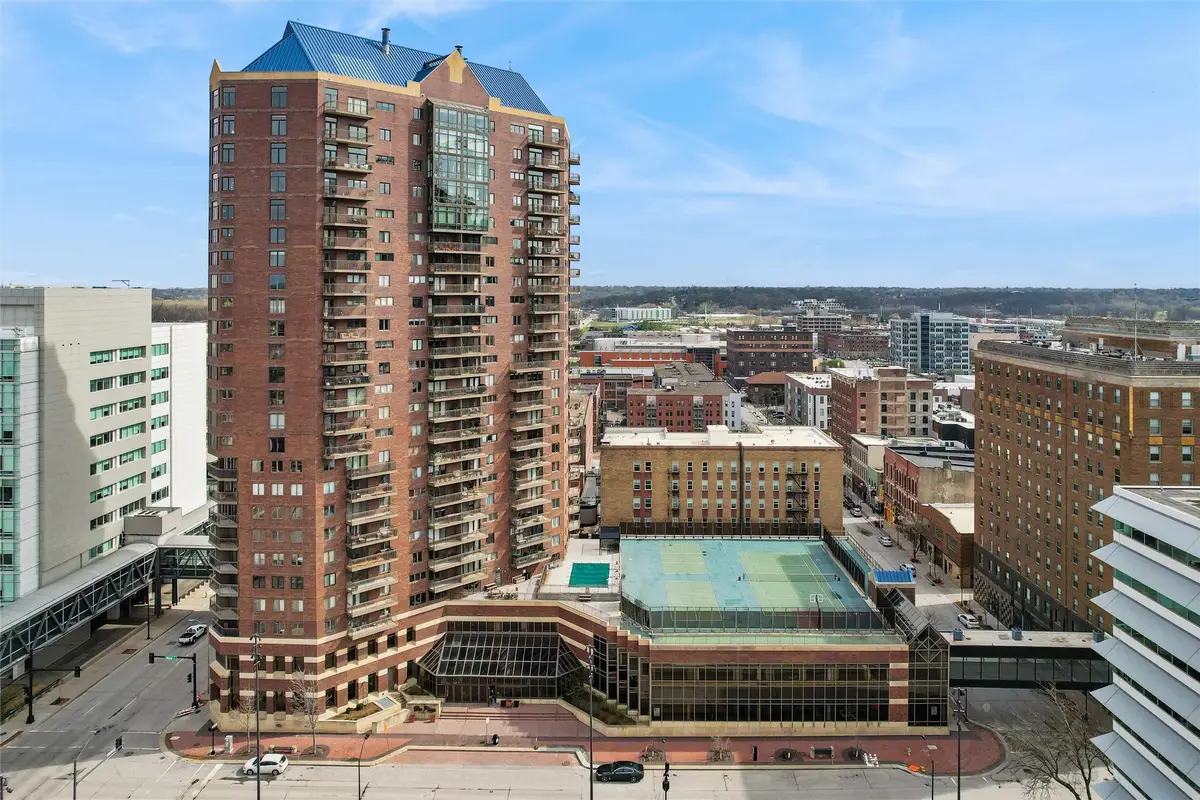 300 Walnut Street #707, Des Moines, IA 50309 - #1