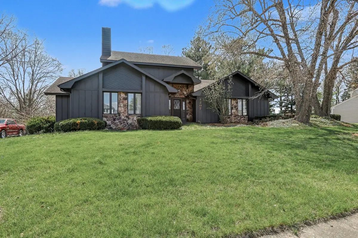 1207 Bruce Lane, Pella, IA 50219 - #1