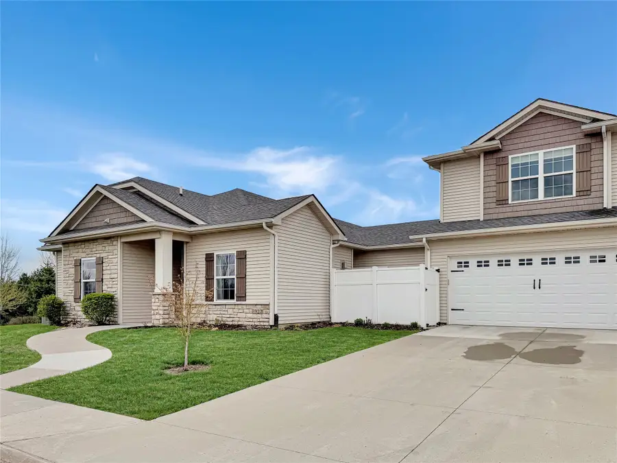 8922 Jean Louise Drive, West Des Moines, IA 50266 - #2