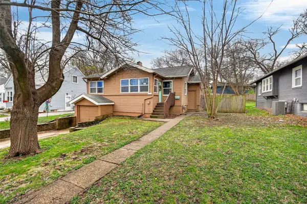 624 Rose Avenue, Des Moines, IA 50315