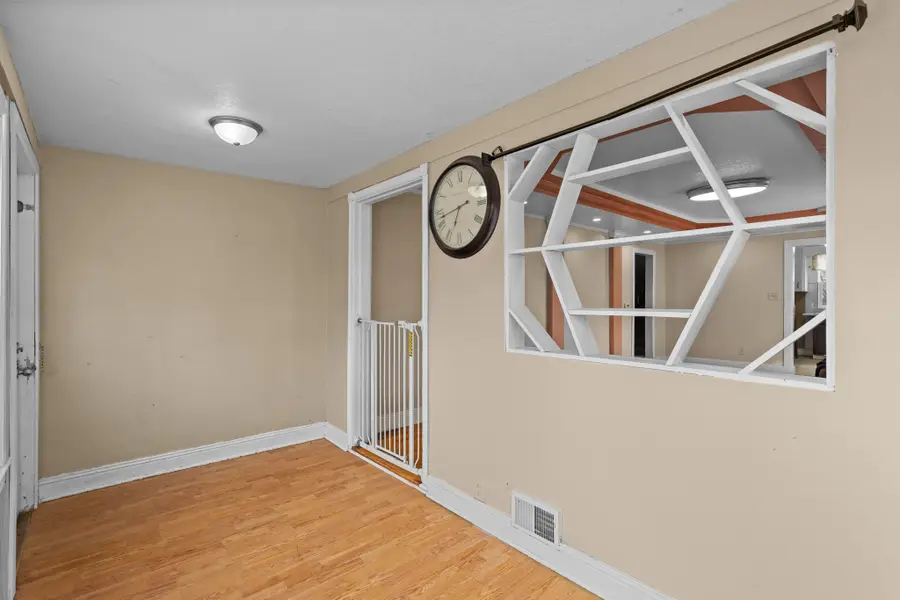 1727 Mondamin Avenue, Des Moines, IA 50314 - #3