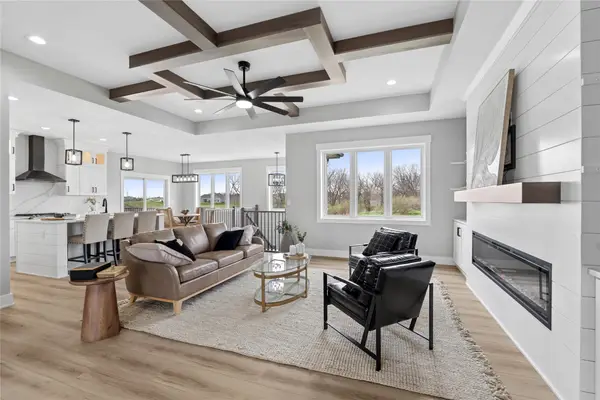 425 NW Woodmoor Drive, Waukee, IA 50263