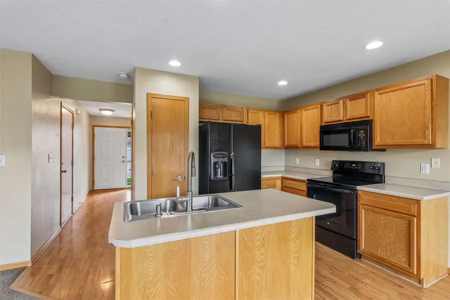 9483 Red Sunset Drive, West Des Moines, IA 50266 - #2