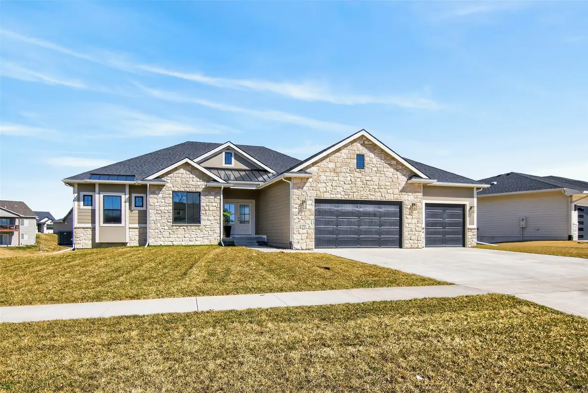 135 NW Alderleaf Drive, Waukee, IA 50263 - #1