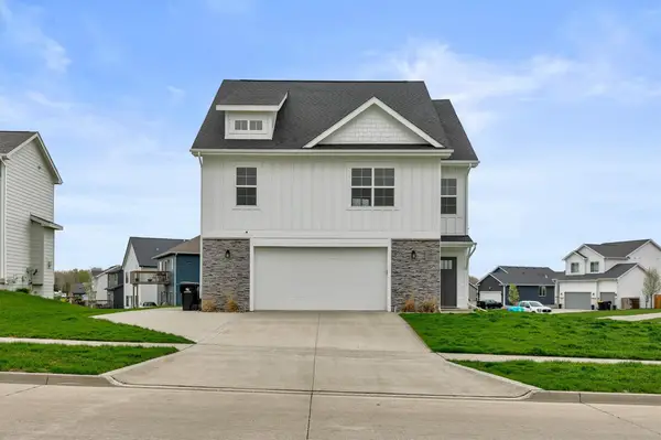 995 8th Street, Waukee, IA 50263