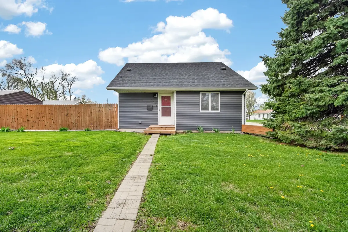 100 4th Avenue Se, Altoona, IA 50009 - #1