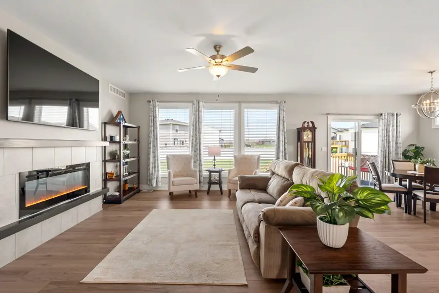 15005 Springbrook Trail, Urbandale, IA 50323 - #3