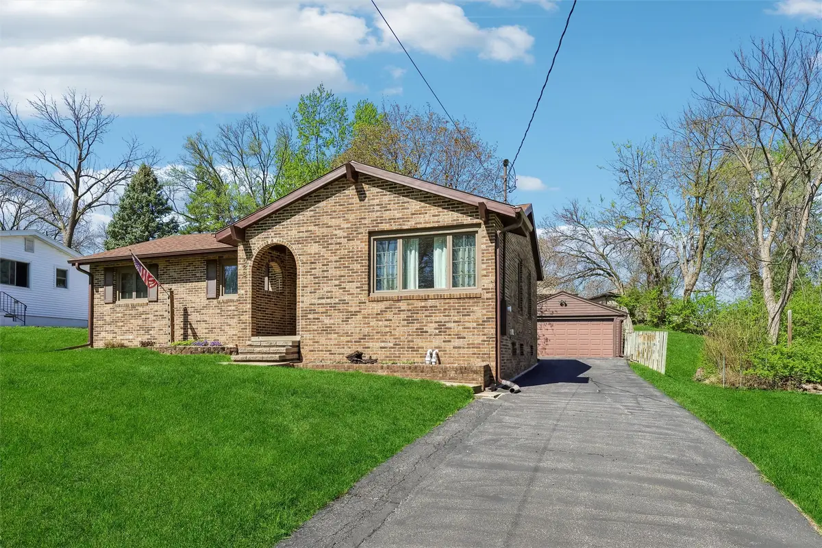 528 25th Street, West Des Moines, IA 50265 - #1