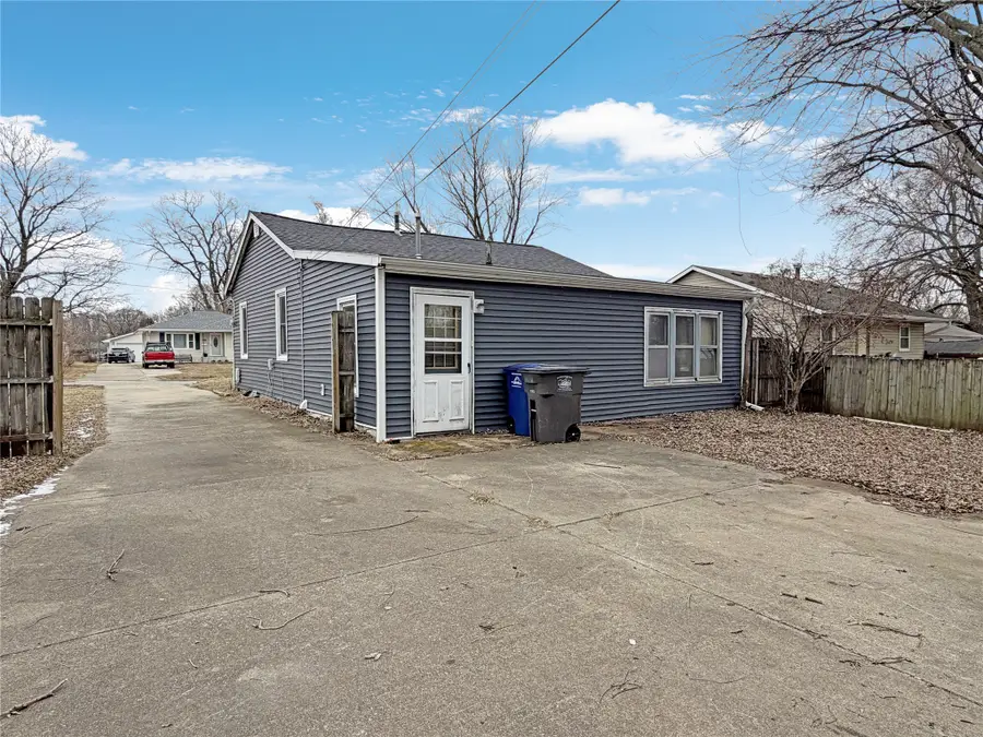 4012 Amherst Street, Des Moines, IA 50313 - #2