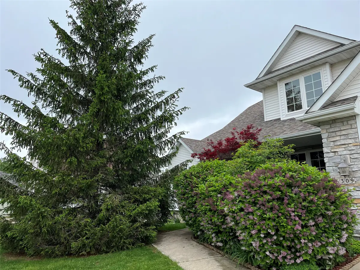 6309 NW 94th Street, Johnston, IA 50131 - #1